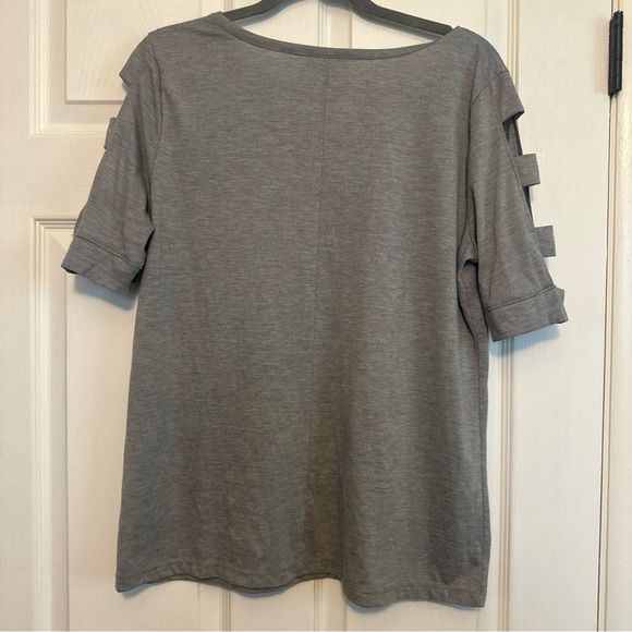 Bobbie Brooks Gray Short Sleeve Top - Picture 2 of 6